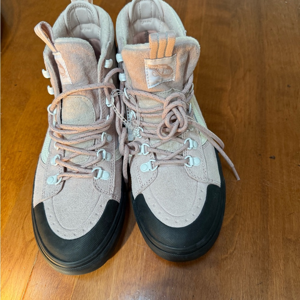 Vans Women's SK8-Hi MTE-2 Casual Shoes
